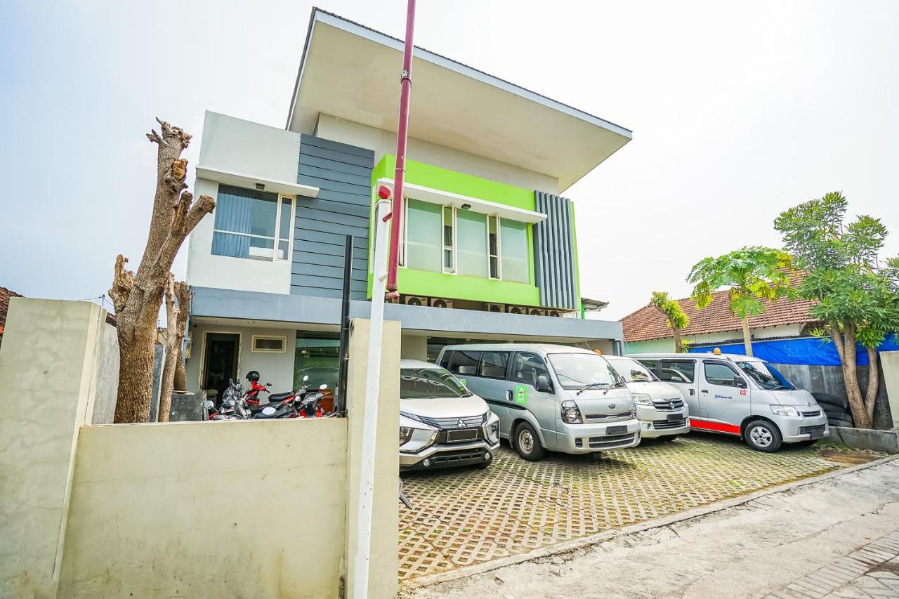 Ardhya Guesthouse Syariah By Ecommerceloka Sidoarjo Exterior foto