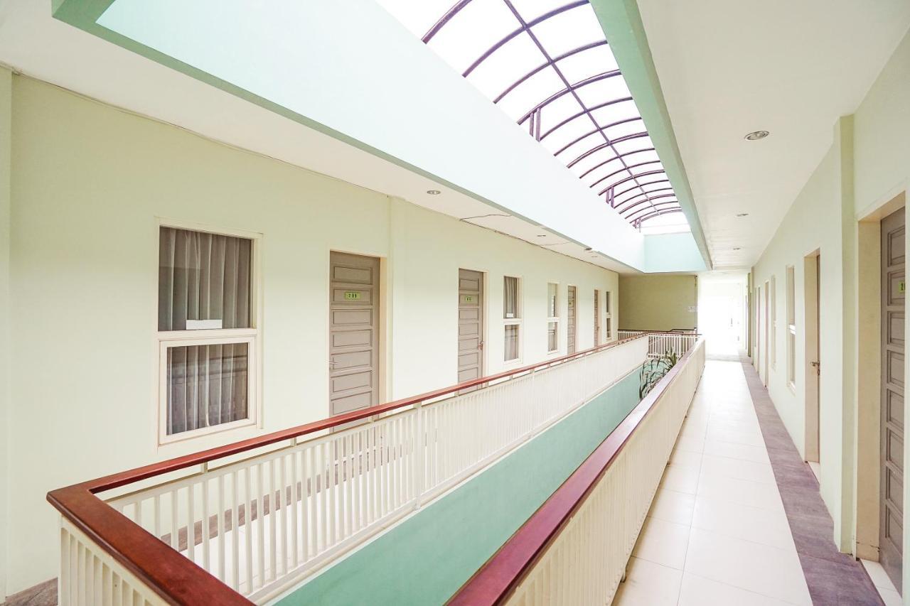 Ardhya Guesthouse Syariah By Ecommerceloka Sidoarjo Exterior foto